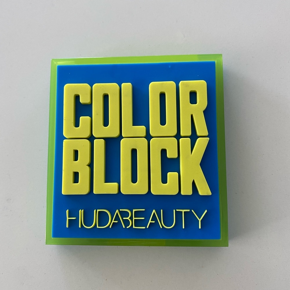 HUDA color block palette